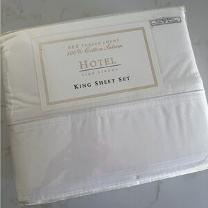 Hotel Fine Linens King Sheet Set — NWT